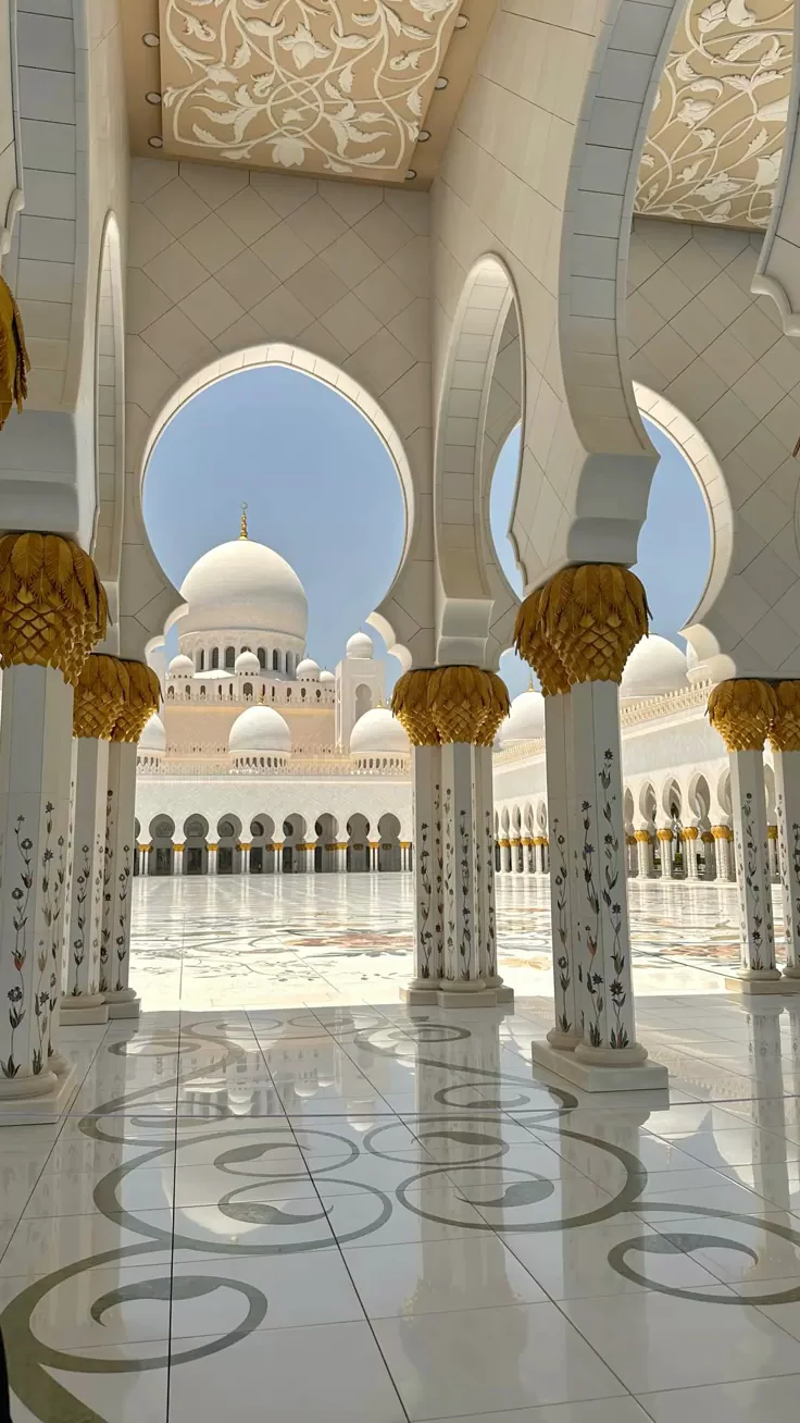 SEJUR / VACANTE Emiratele Arabe Unite